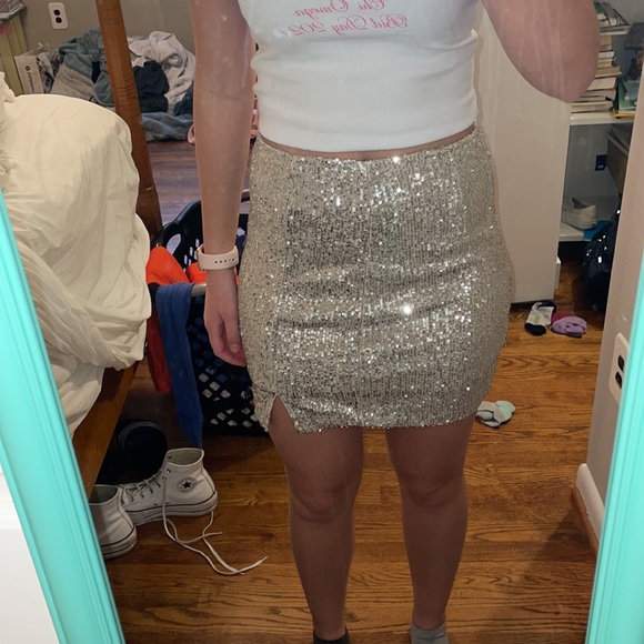Sequin mini skirt - Picture 4 of 5